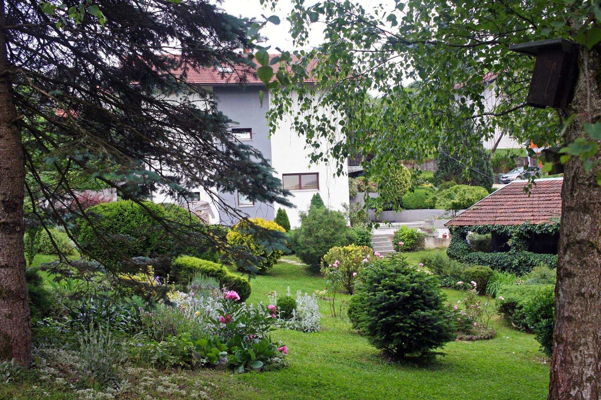 Apartment Garden Korana Карловац Экстерьер фото